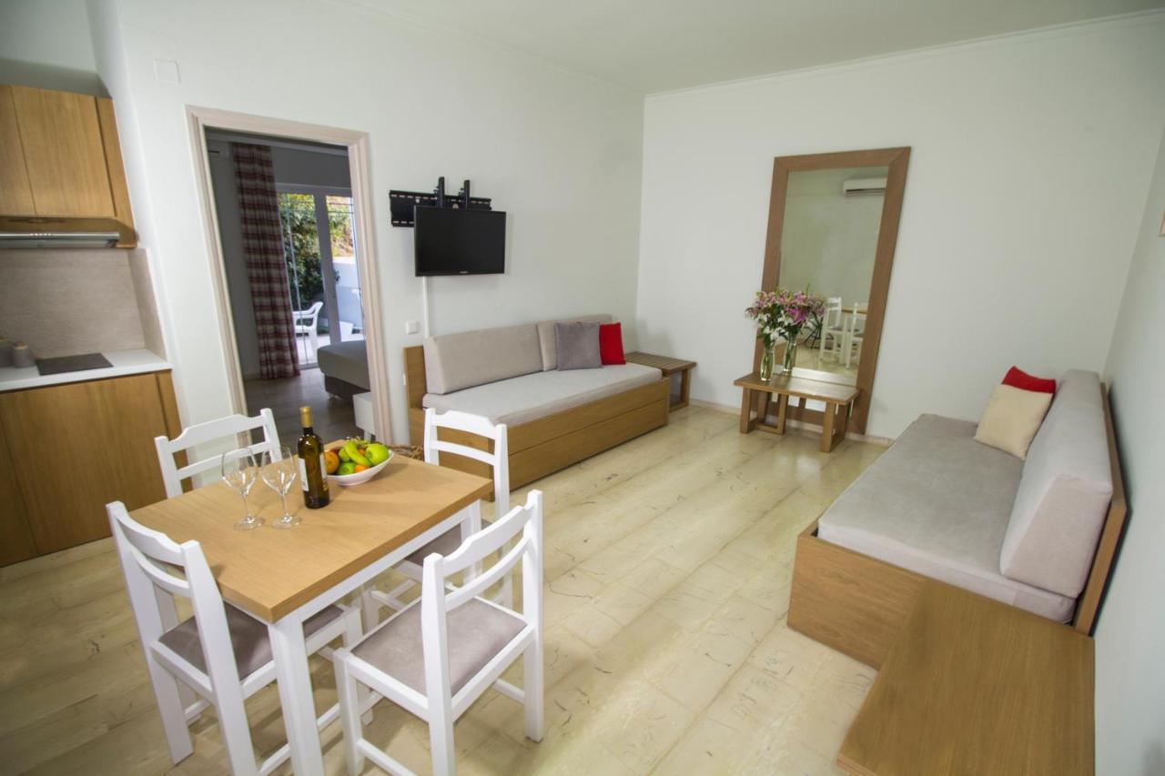 Elia Stalos Apartments 外观 照片